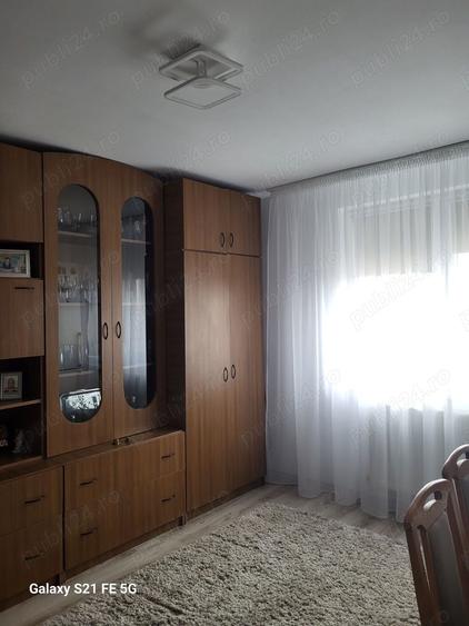 Apartament cu 2 camere semidecomandat în Câmpia Turzii