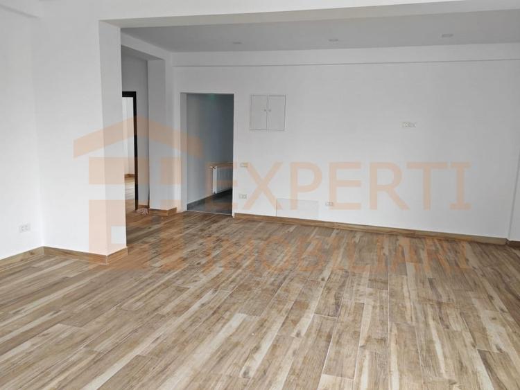 Spațiu comercial, de 360 mp, în Central