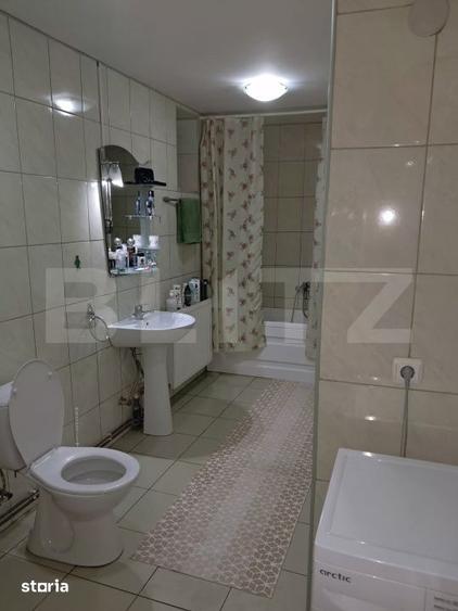 Casă cu 6 camere cu Teren 1500 Mp în Central