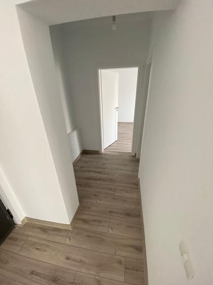Apartament cu 2 camere decomandat în Giroc