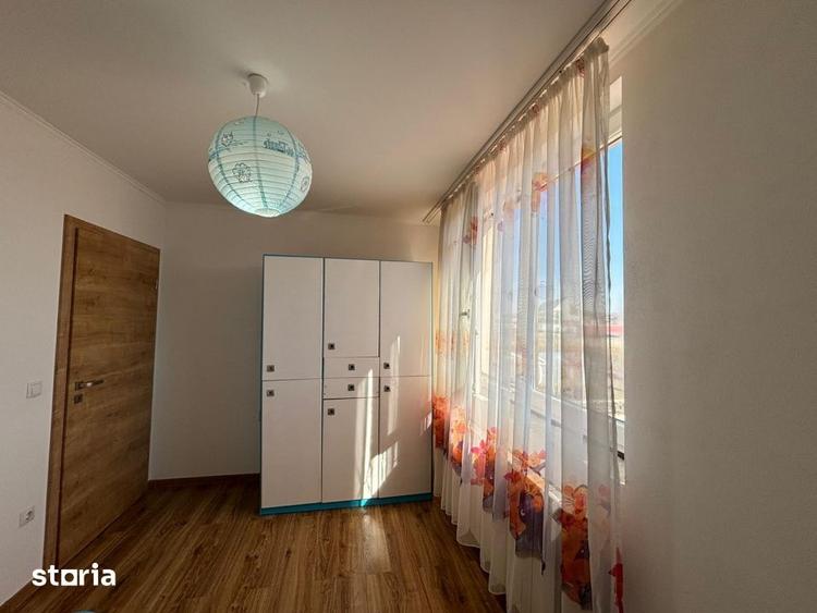 Casă cu 4 camere cu Teren 240 Mp în Central
