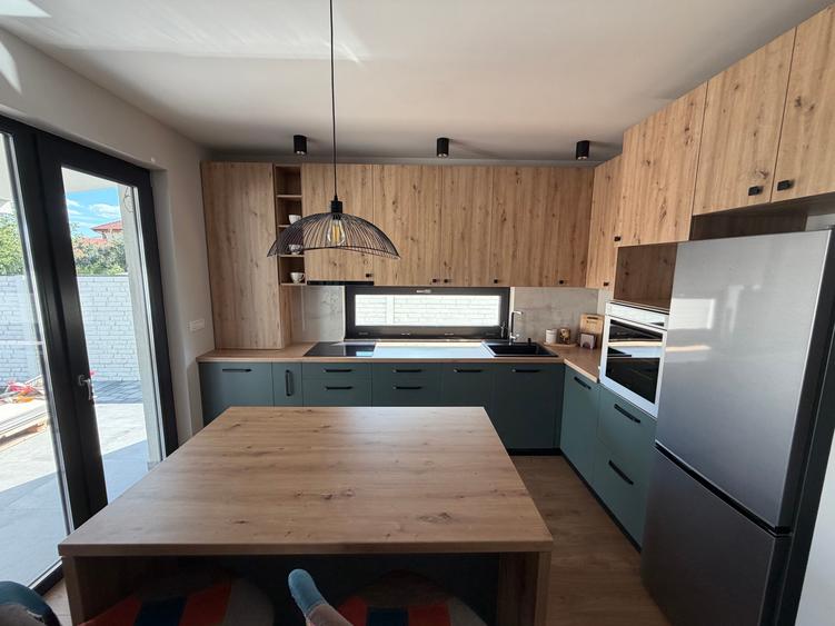 Duplex cu 3 camere cu Teren 250 Mp în Dumbrăvița