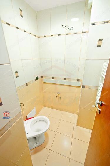 Apartament cu 3 camere decomandat în Micro 21