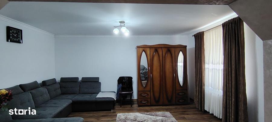 Casă cu 5 camere cu Teren 250 Mp în Central