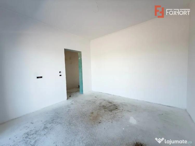 Casă cu 3 camere cu Teren 180 Mp în Săcălaz