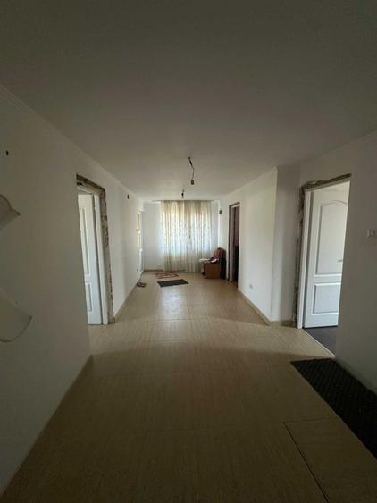 Casă cu 3 camere în Florești