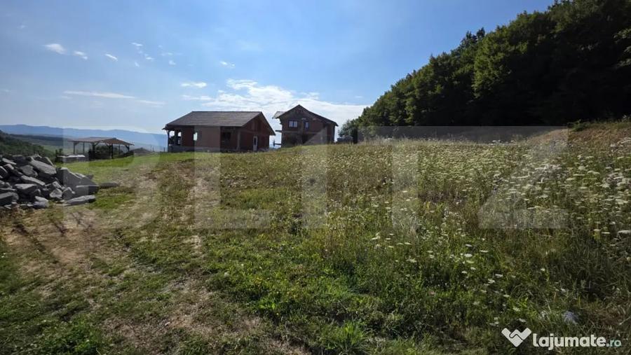 Teren extravilan, cu autorizatie de constructie casa, 875 mp - 2