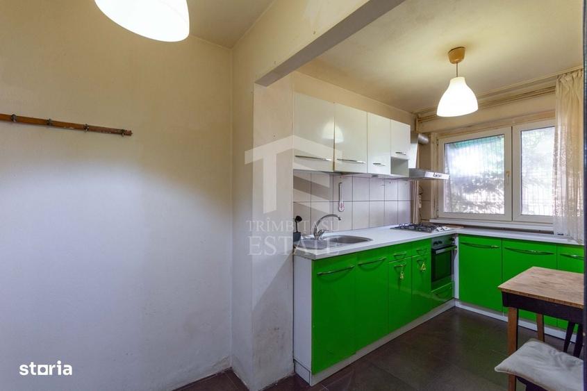 Apartament cu 3 camere semidecomandat în Mihai Bravu