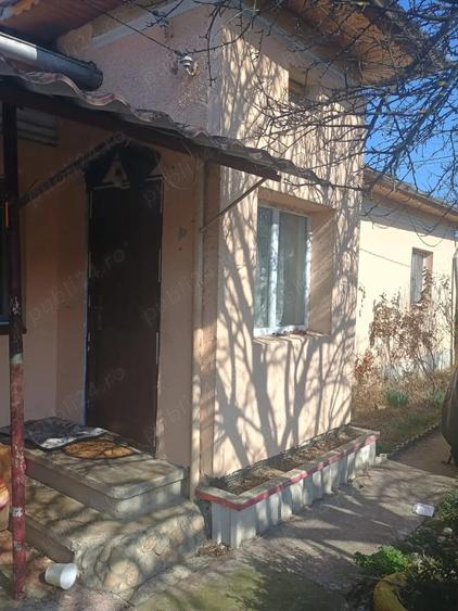 Casă cu Teren 700 Mp în Central
