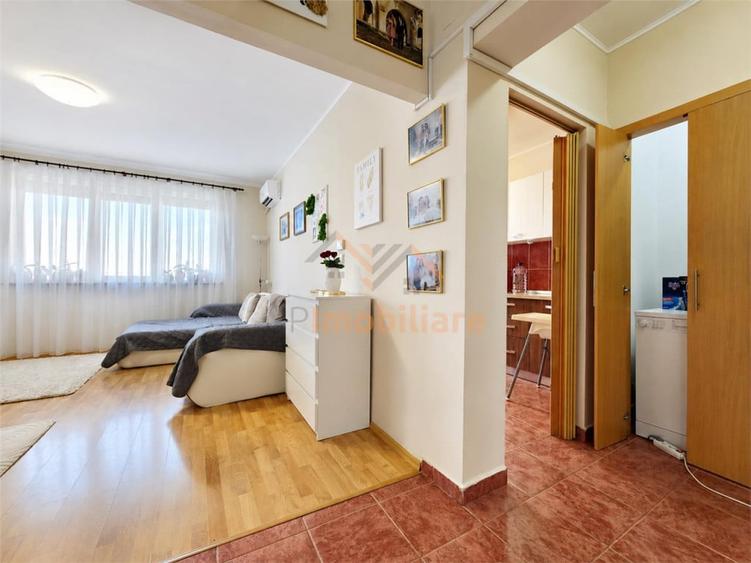 Apartament cu 3 camere decomandat în Sânmartin