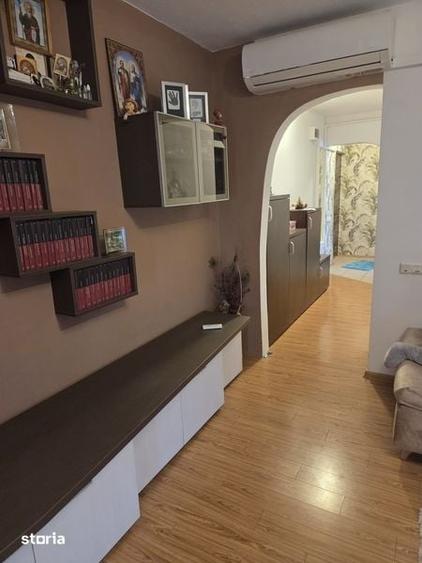 Apartament cu 3 camere semidecomandat în Central