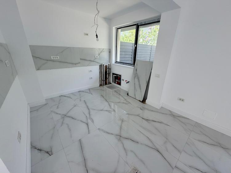 Duplex cu 4 camere cu Canalizare în Metalurgiei