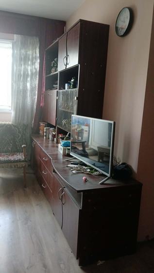 Garsonieră decomandată în Titan