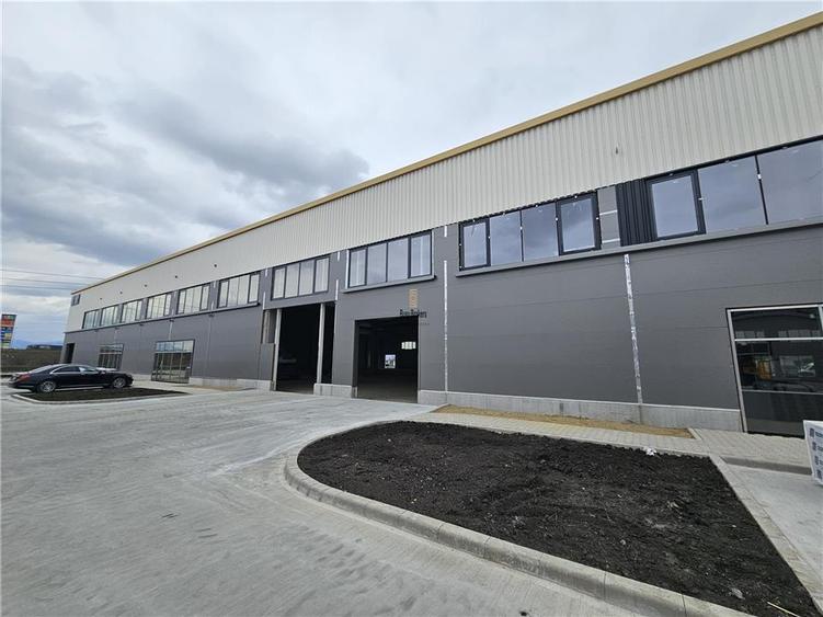 Spațiu industrial, de 1,140 mp, în Nord