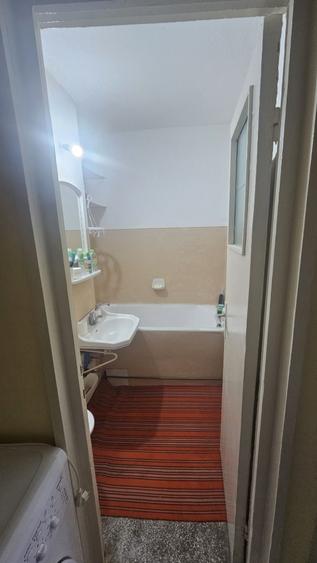 Apartament cu 2 camere semidecomandat în Micro 6