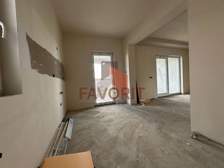 Duplex cu 5 camere cu Canalizare în Săcălaz