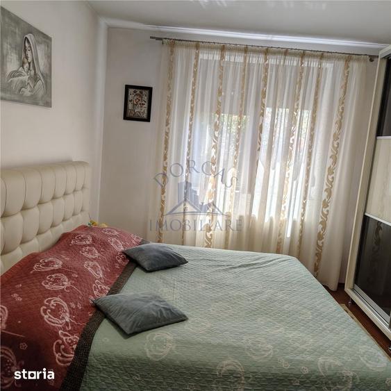 Casă cu 9 camere cu Teren 741 Mp în Central