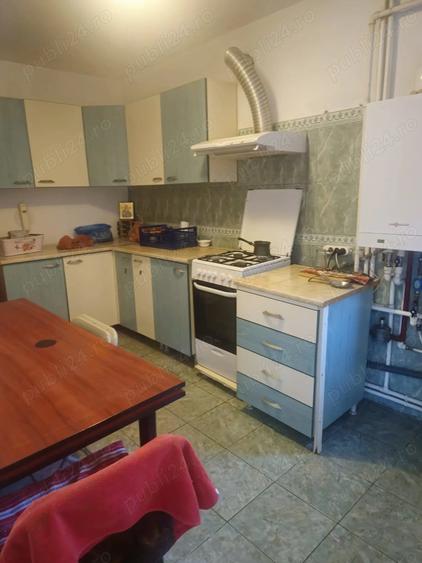 Casă cu 5 camere cu Teren 130 Mp în Central