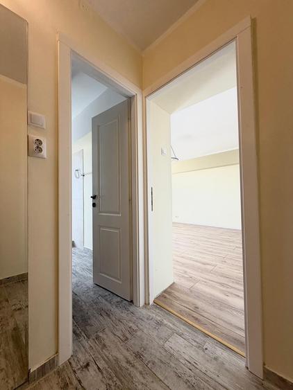 Apartament cu 2 camere decomandat în P-ța Alba Iulia
