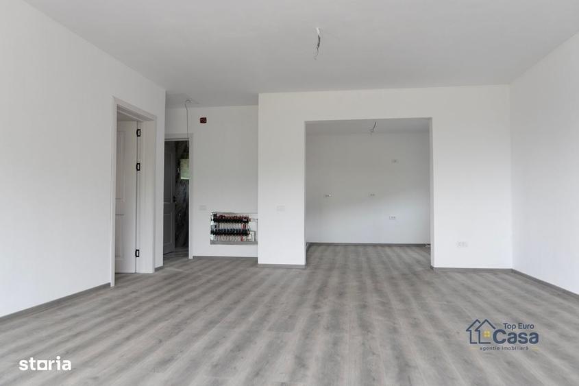 Casă cu 3 camere în Piscani