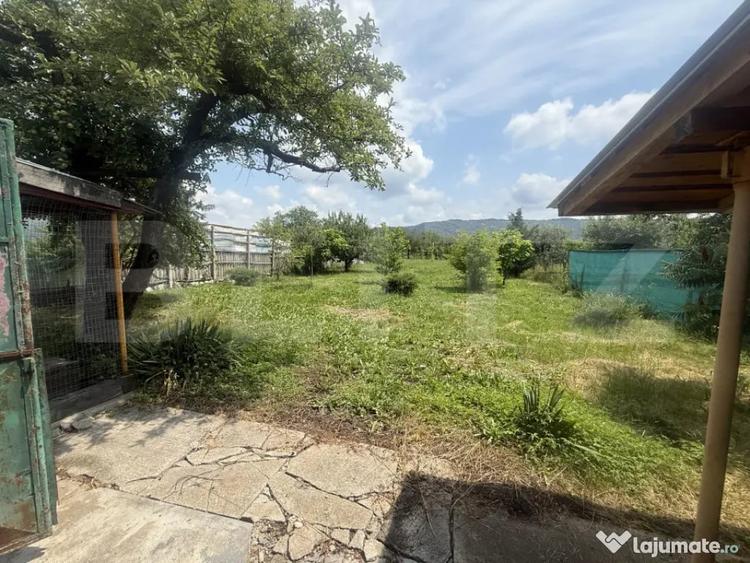 Casă cu 4 camere cu Teren 1692 Mp în Lunca (Voinești)