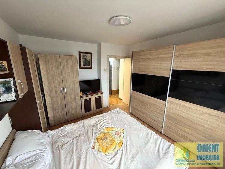 Apartament cu 2 camere decomandat în Km 4
