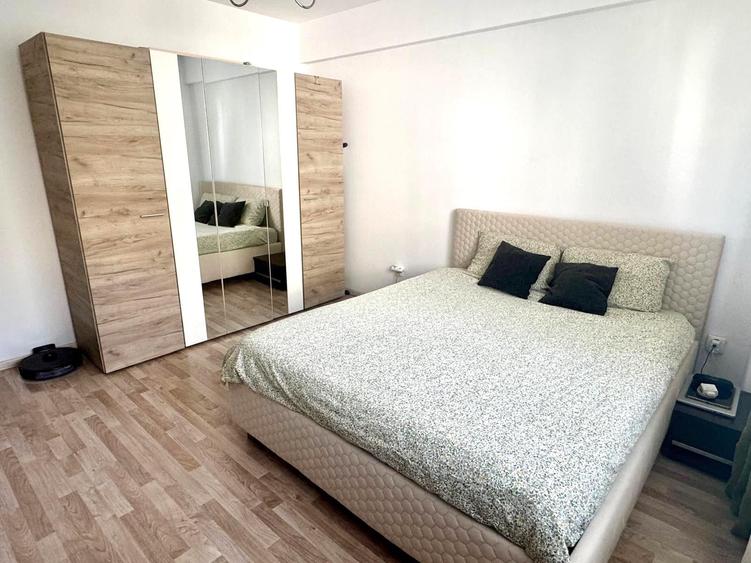 Apartament cu 2 camere decomandat în Nicolina