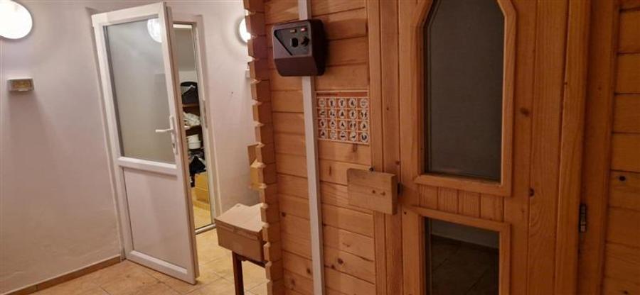 Casă cu 15 camere cu Canalizare în Muncitoresc