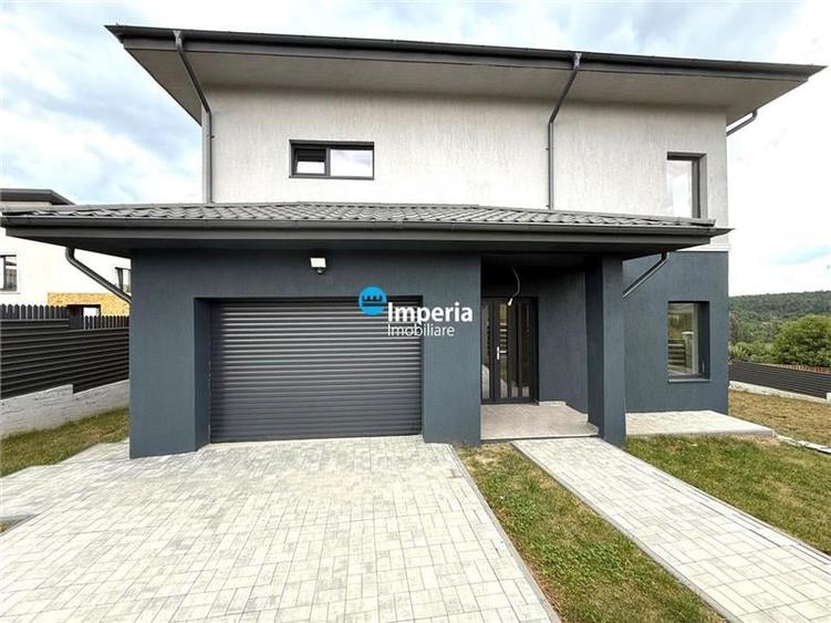 Casă individuală cu 5 camere cu Canalizare în Valea Adâncă