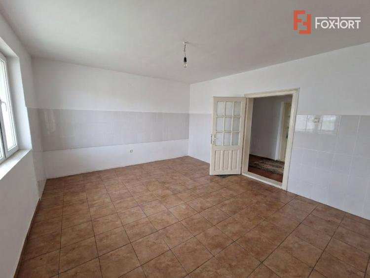 Casă individuală cu 3 camere cu Teren 2096 Mp în Ianova