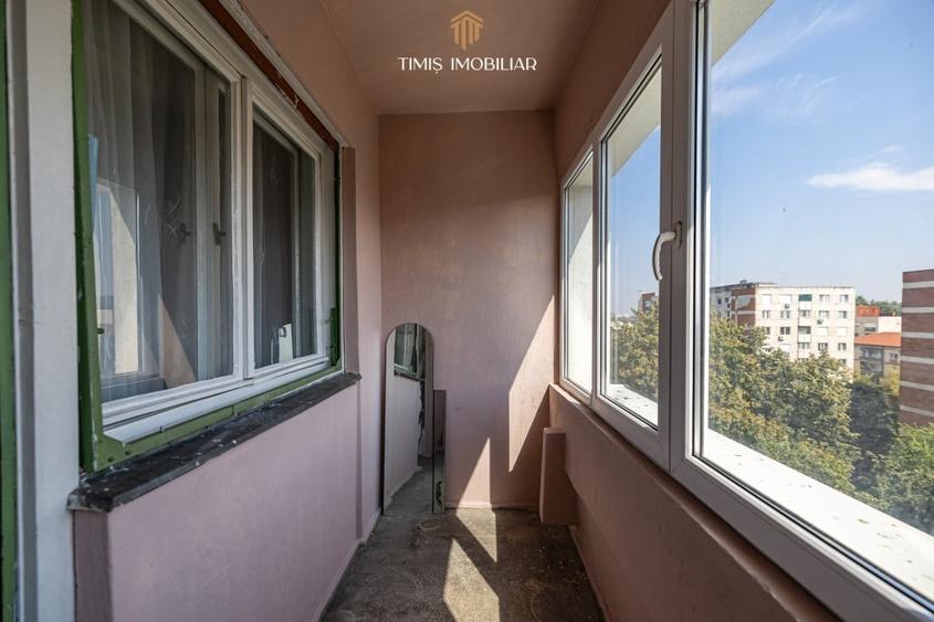 Apartament cu 2 camere semidecomandat, mobilat în Complex Studențesc