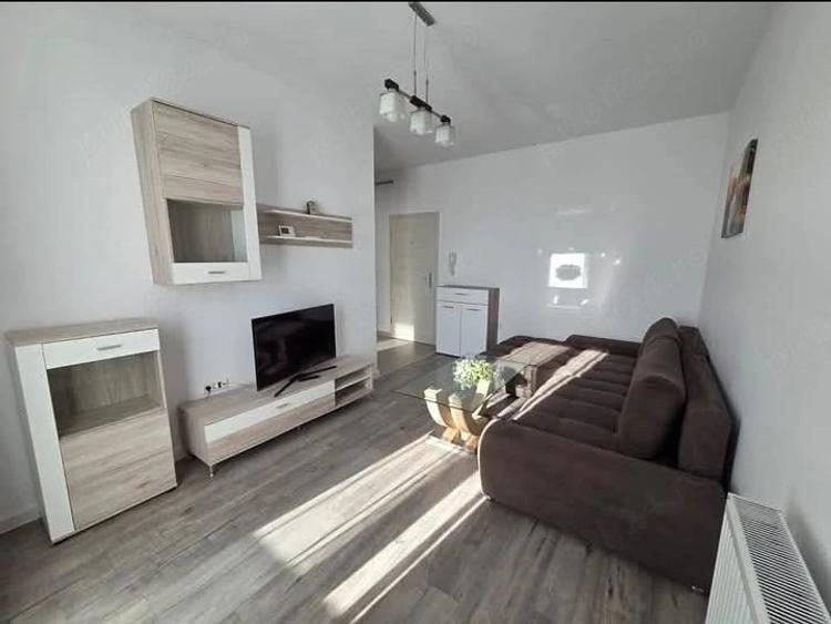 Apartament cu 2 camere decomandat în Exterior Vest