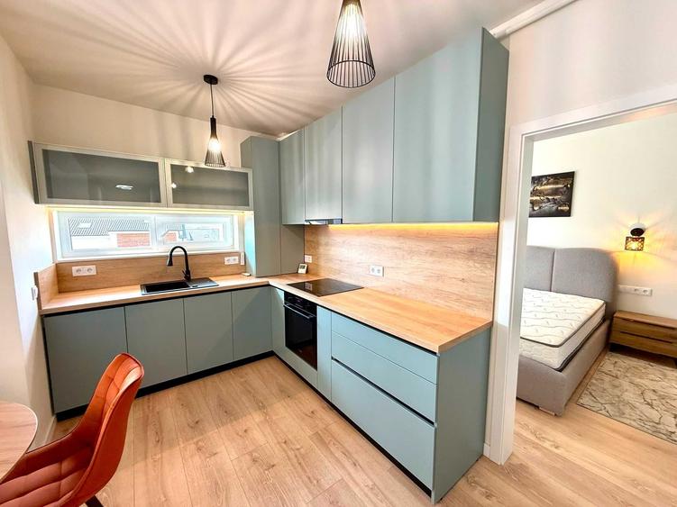 Apartament cu 2 camere semidecomandat în Cristian