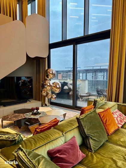 Apartament cu 5 camere în Tei