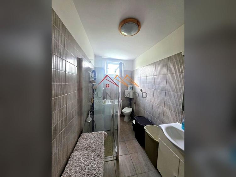 Duplex cu 3 camere cu Canalizare în Bănești