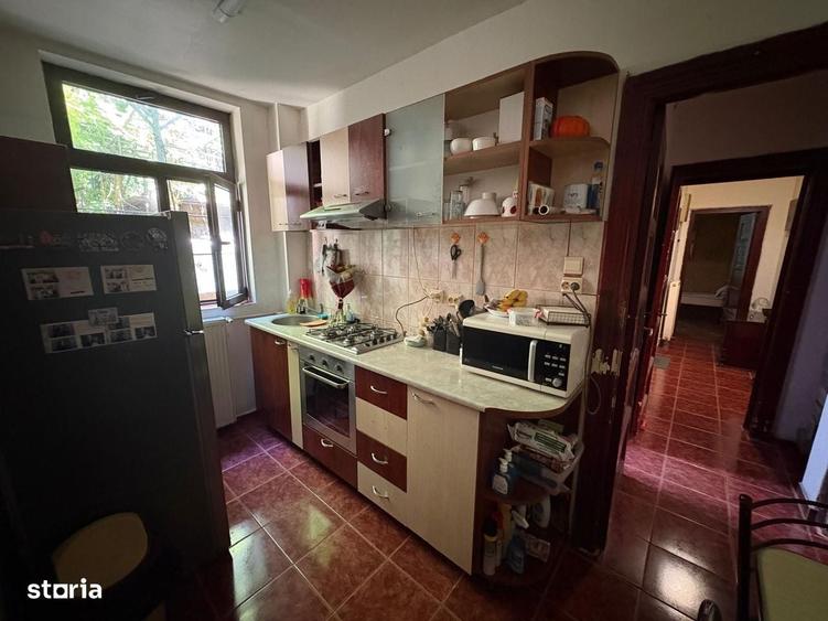 Apartament cu 3 camere în Cotroceni