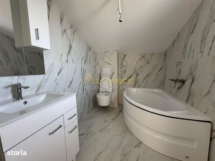 Casă cu 4 camere cu Teren 370 Mp în Vidra
