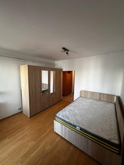 Garsonieră decomandată, mobilată în Alexandru cel Bun