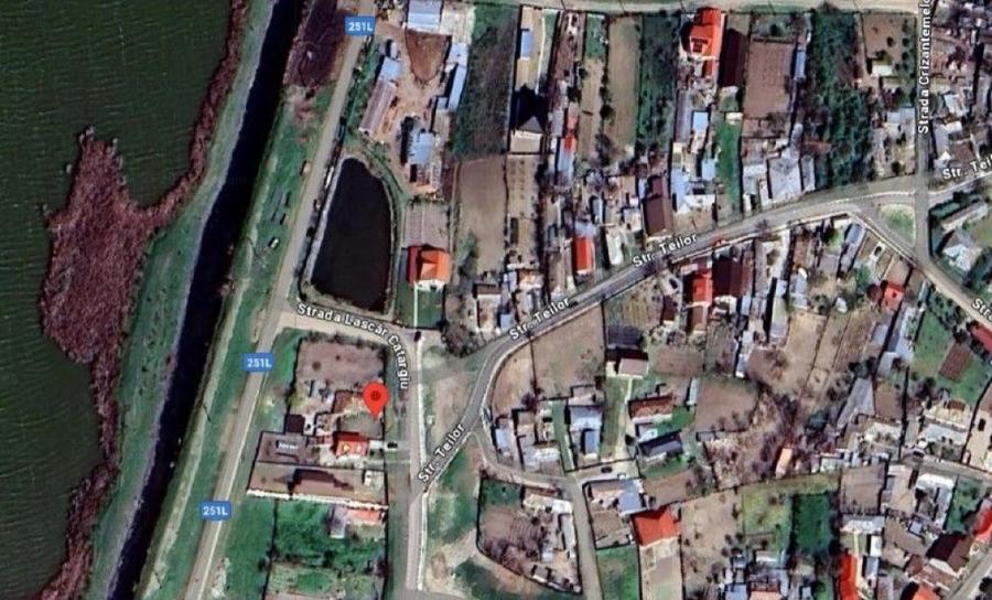 Casă cu 4 camere cu Teren 1443 Mp în Braniștea