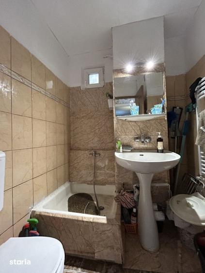 Apartament cu 4 camere decomandat în Steaua