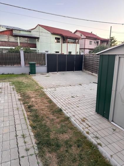 Casă individuală cu 5 camere cu Canalizare în Giulești
