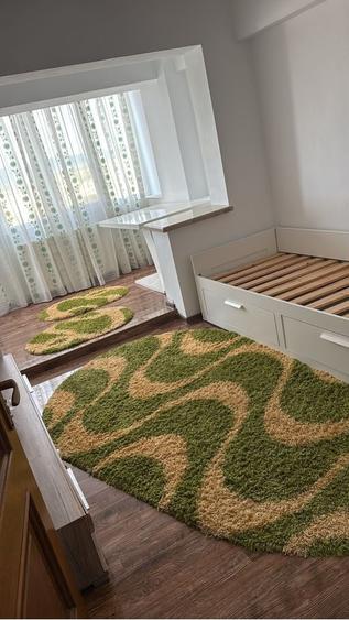 Apartament cu 4 camere decomandat în Decebal