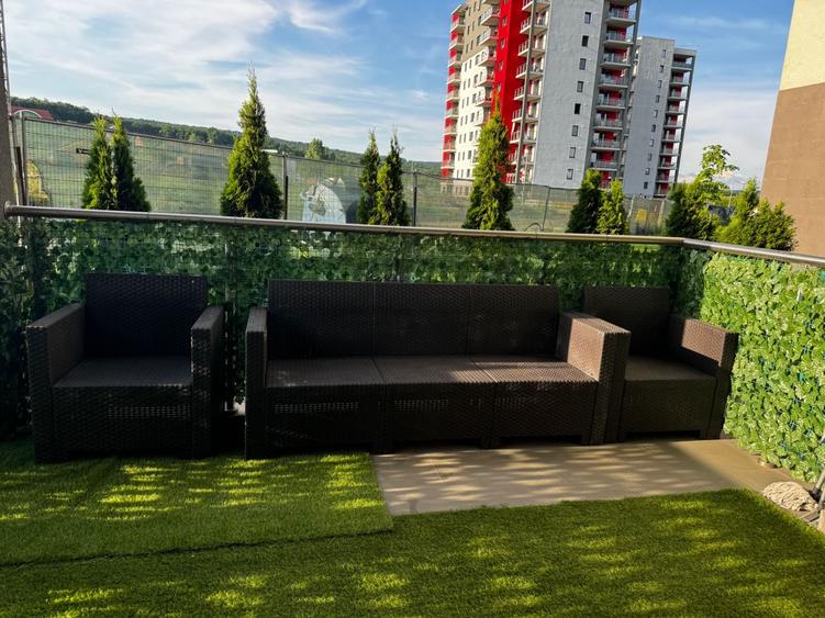 Apartament cu 2 camere decomandat în Exterior Vest