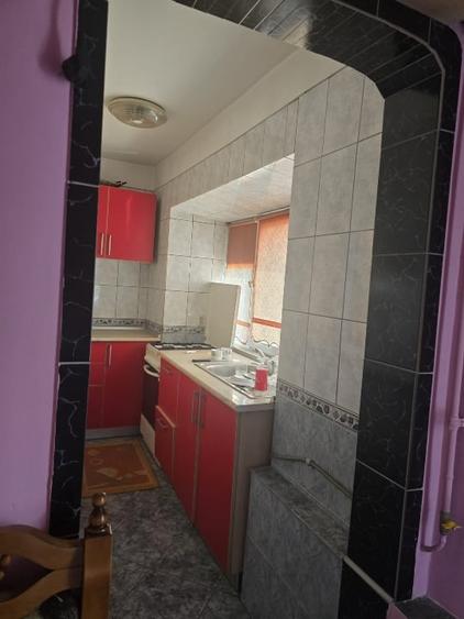 Apartament cu 2 camere decomandat, mobilat în Central