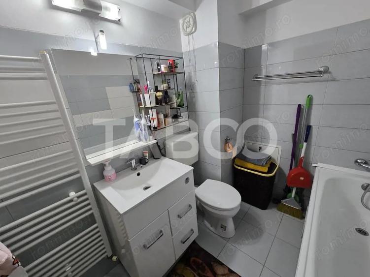 Apartament cu 2 camere semidecomandat, mobilat în Turnișor