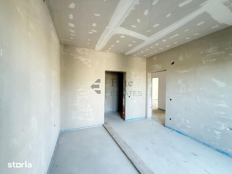 Casă cu 5 camere cu Teren 650 Mp în Sud