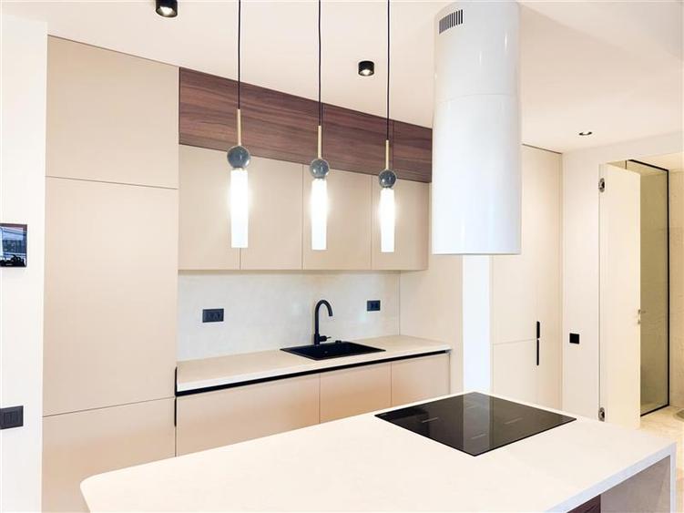 Apartament cu 2 camere semidecomandat, mobilat în Herăstrău