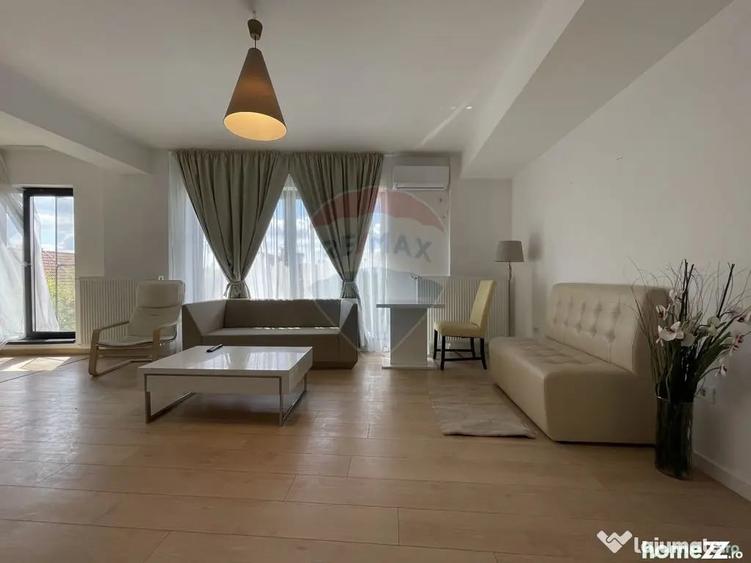 Apartament cu 4 camere semidecomandat în Pipera