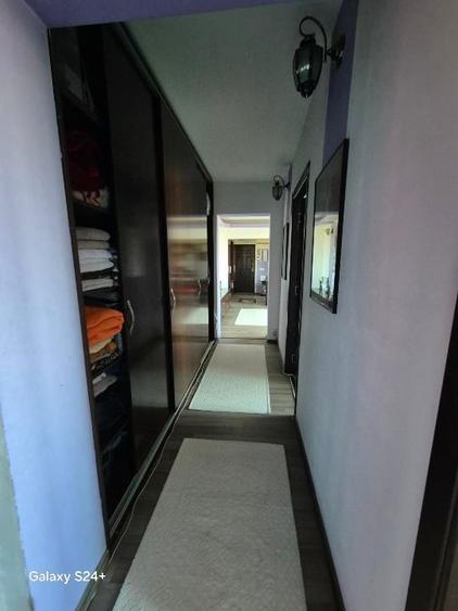 Apartament cu 4 camere semidecomandat, mobilat în Tătărași