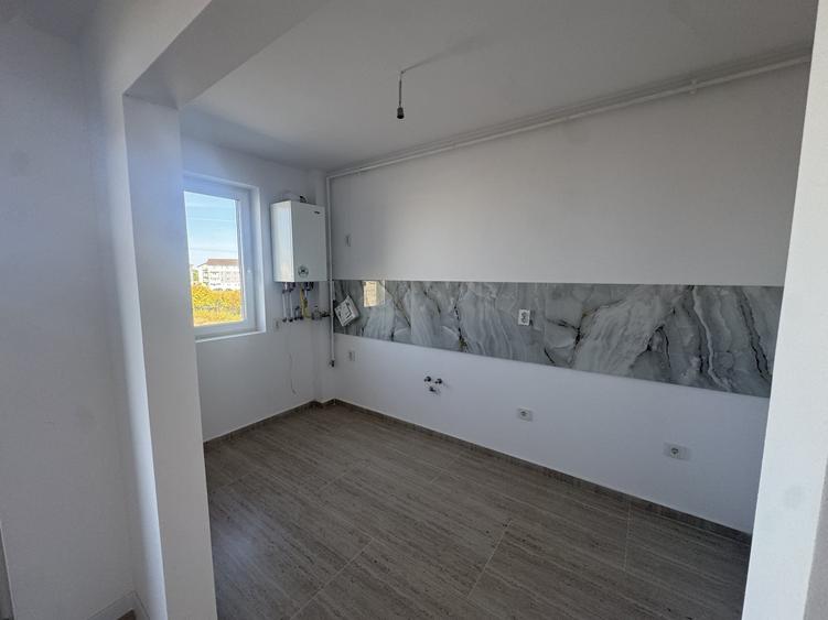 Apartament cu 3 camere decomandat în Giroc